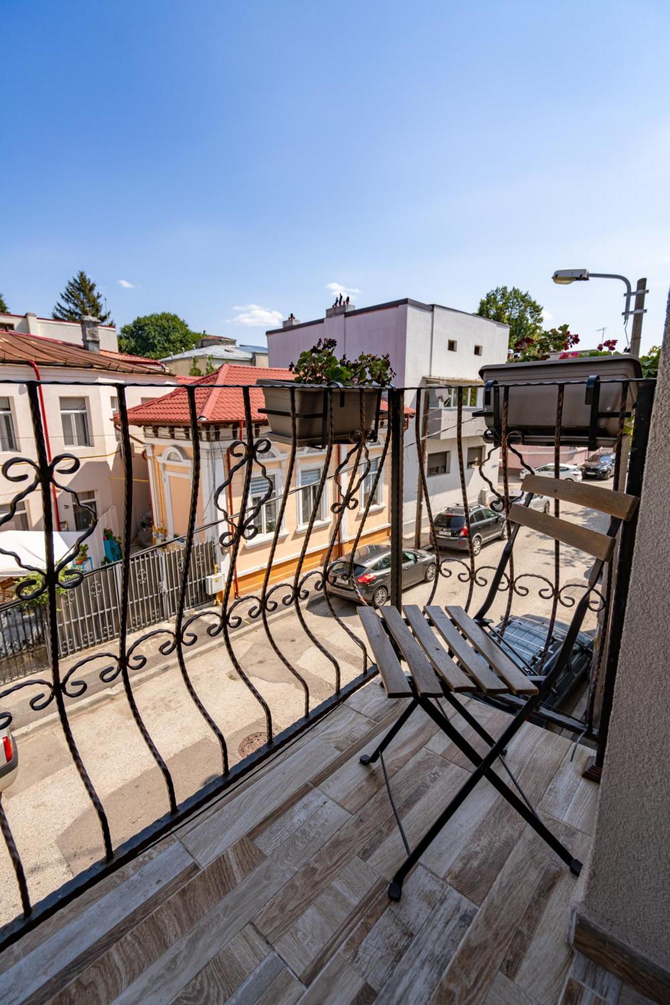 Central Muse Apartment Bukarest Exteriör bild