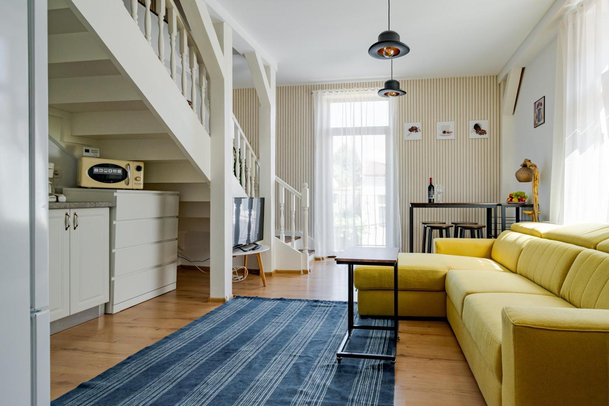 Central Muse Apartment Bukarest Exteriör bild